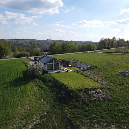 Casa Moderna In Sinteu - Intersectia Intre Modern Si Linistea Naturii Huta Voivozi Exterior photo